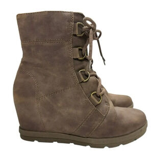 Brown Wedge Lace Up Ankle Boot Size 6.5